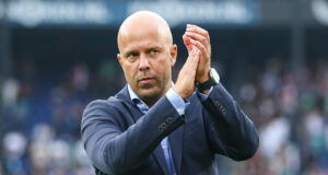 Arne Slot already tells Darwin Nunez his position at Liverpool